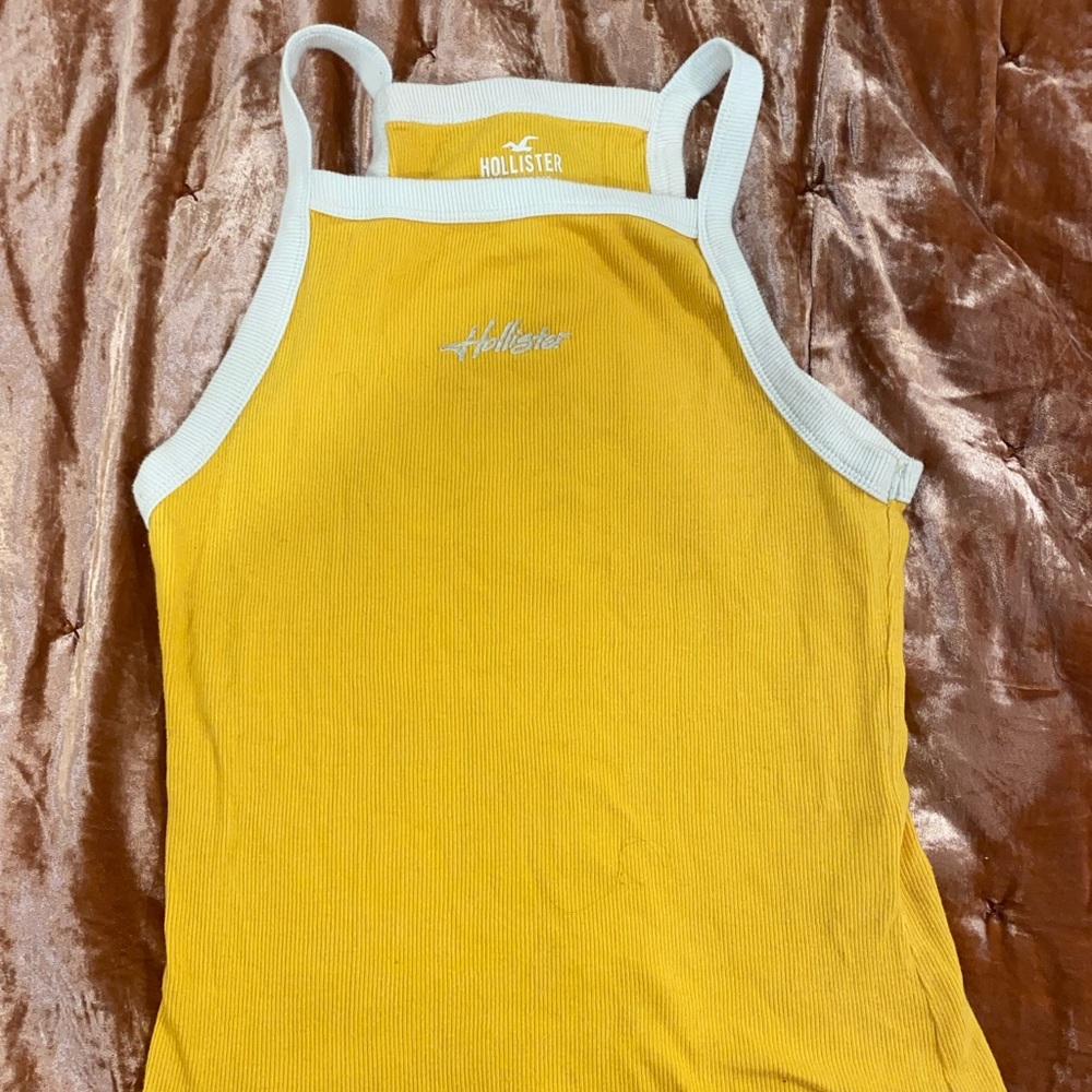 Hollister yellow/white slim tank